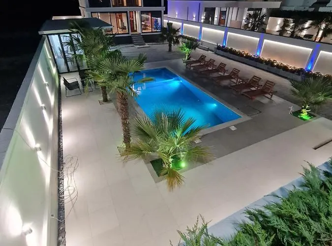 Isea Wood Villa